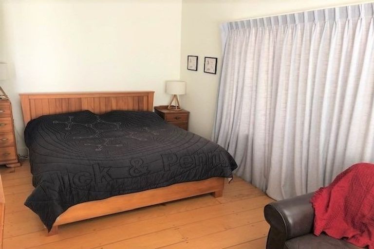 Photo of property in 2/31 Vauxhall Road, Devonport, Auckland, 0624