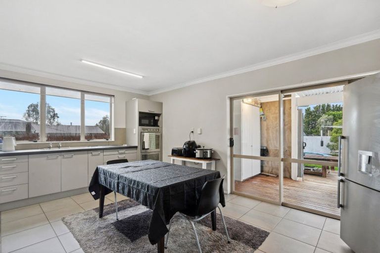 Photo of property in 106a Mako Mako Road, Levin, 5510