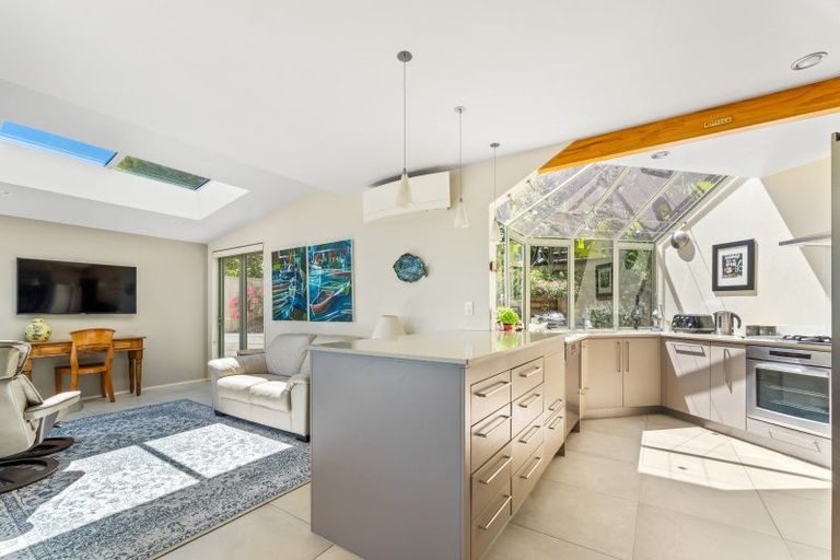 Photo of property in 31 The Cliffs, Britannia Heights, Nelson, 7010