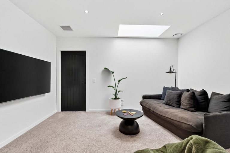 Photo of property in 11 Whangaehu Place, Te Awa, Napier, 4110