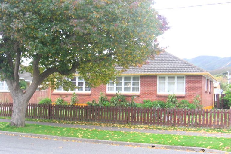 Photo of property in 38 Fisk Street, Naenae, Lower Hutt, 5011