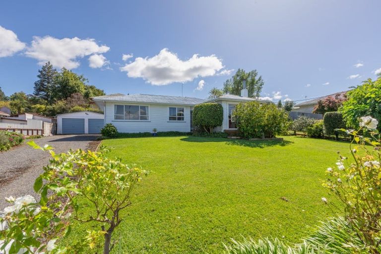 Photo of property in 36 Waverley Street, Waipawa, 4210