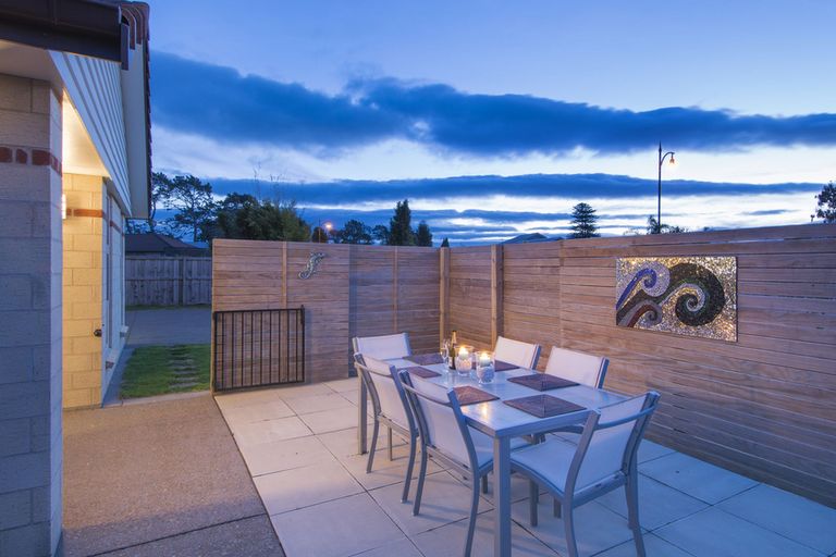 Photo of property in 12 Kereru Place, Pyes Pa, Tauranga, 3112