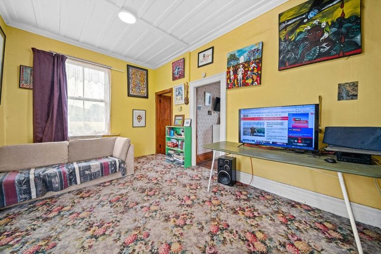 Photo of property in 1 Castle Hill Road, Alfredton, Eketahuna, 4996