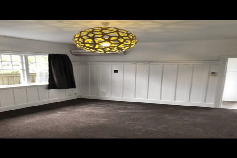 Photo of property in 216 Riccarton Road, Riccarton, Christchurch, 8041