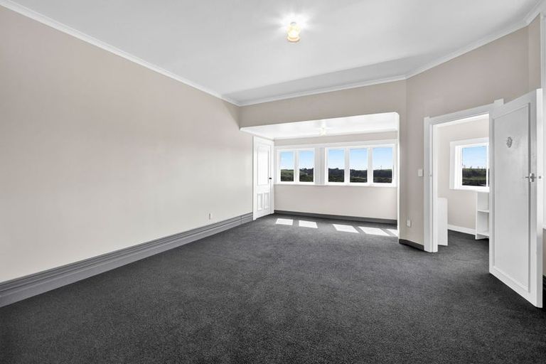 Photo of property in 20 Cambridge Street, Patea, 4520