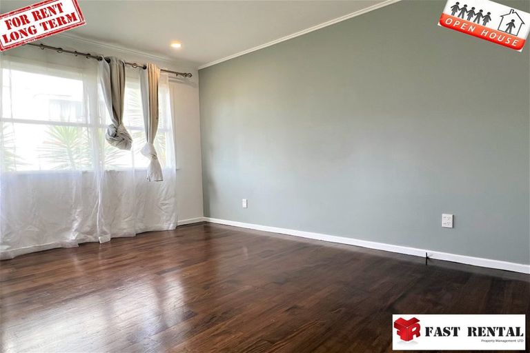 Photo of property in 2/46 Tree View Avenue, Glenfield, Auckland, 0629