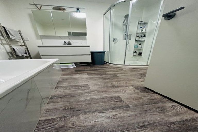 Photo of property in 17b Highlight Parade, Te Atatu South, Auckland, 0610