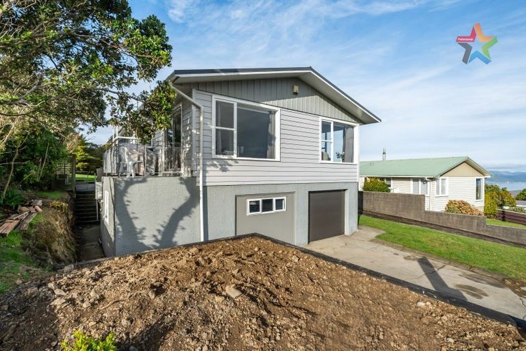 Photo of property in 258 Dowse Drive, Maungaraki, Lower Hutt, 5010