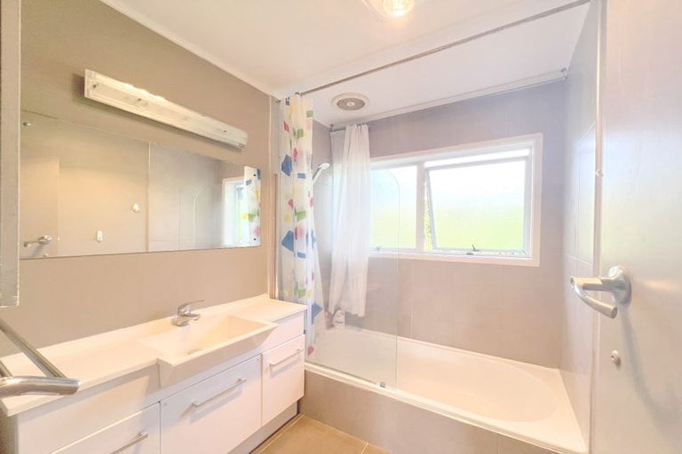 Photo of property in 18a Galvan Avenue, Sunnyhills, Auckland, 2010