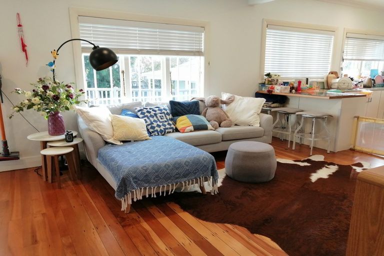 Photo of property in 8 Harrison Avenue, Belmont, Auckland, 0622