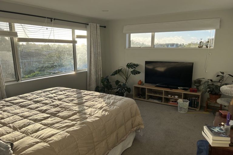 Photo of property in 25 Waterloo Road, Milford, Auckland, 0620