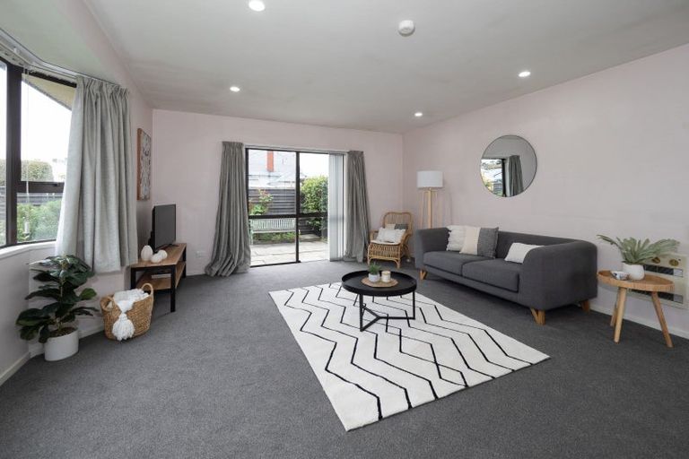 Photo of property in Cox Street Mews, 2/11 Cox Street, Ashburton, 7700