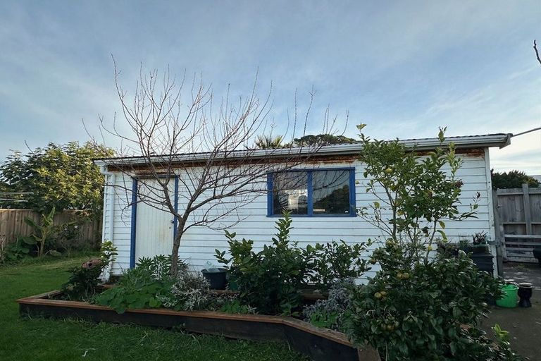 Photo of property in 49 Hume Street, Waitara, 4320