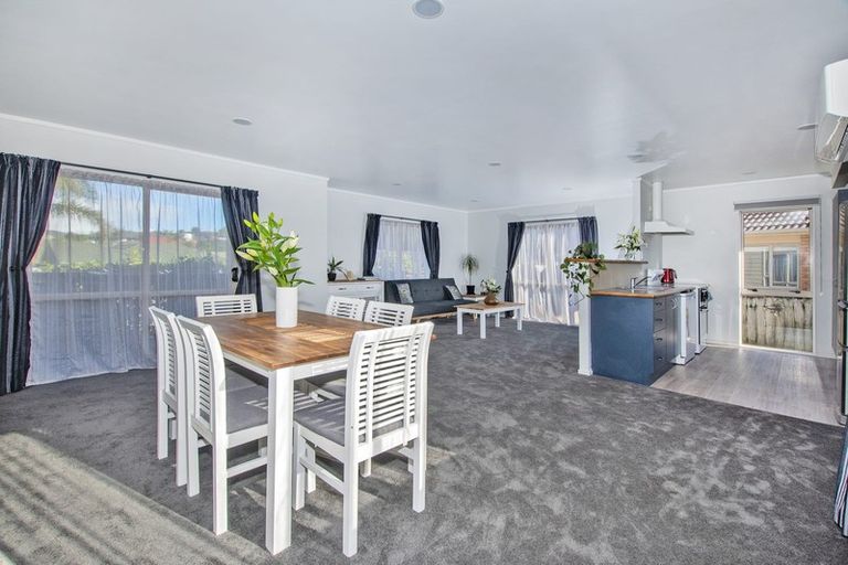 Photo of property in 21 Lochiel Place, Te Kamo, Whangarei, 0112