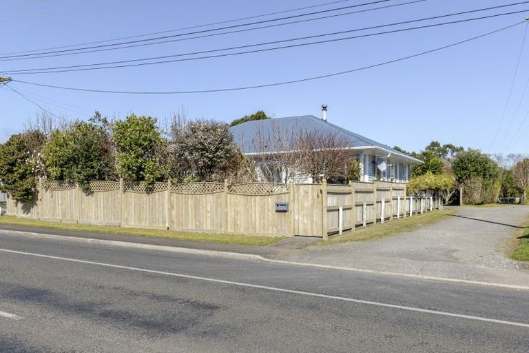 Photo of property in 14 Carthew Street, Okato, 4335