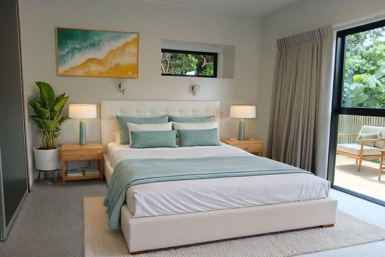 Photo of property in 76 Ranui Crescent, Khandallah, Wellington, 6035