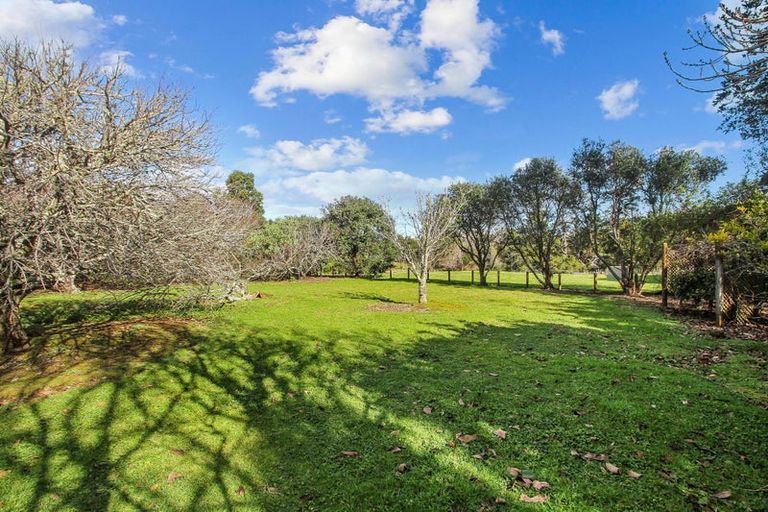 Photo of property in 112a Mcrobbie Road, Kingseat, Papakura, 2580