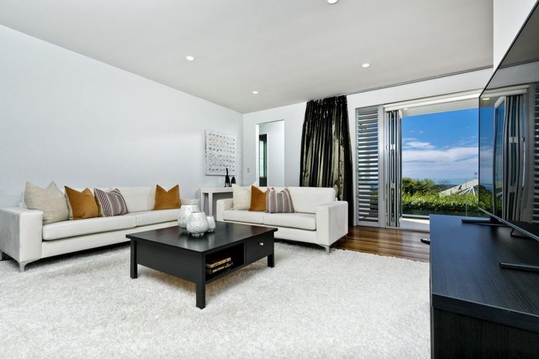 Photo of property in 3 Aberdeen Road, Castor Bay, Auckland, 0620