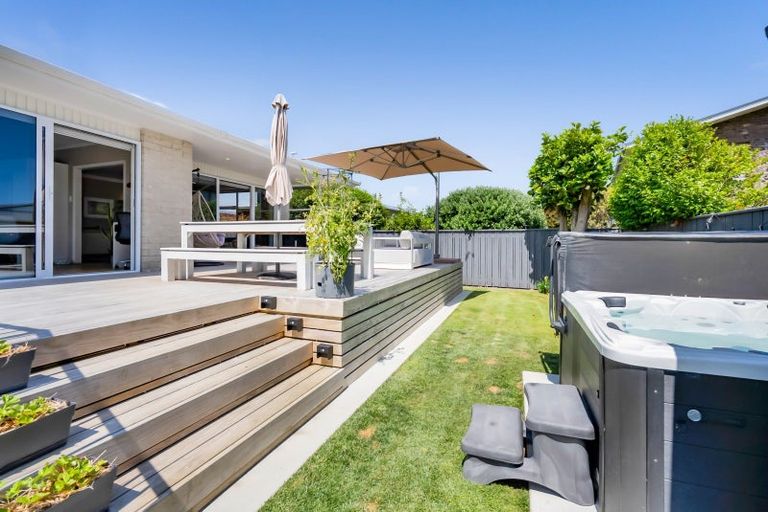 Photo of property in 64 Nevada Drive, Merrilands, New Plymouth, 4312