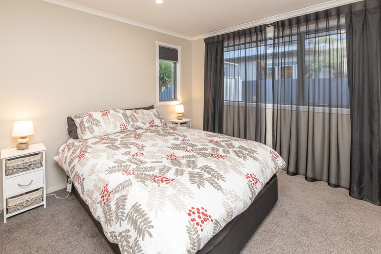 Photo of property in 41 Ascot Avenue, North New Brighton, Christchurch, 8083