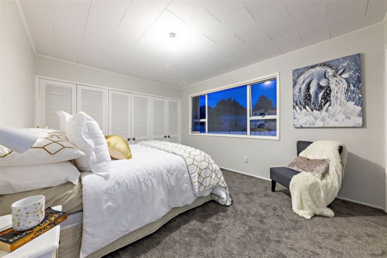 Photo of property in 21 Leaver Place, Weymouth, Auckland, 2103