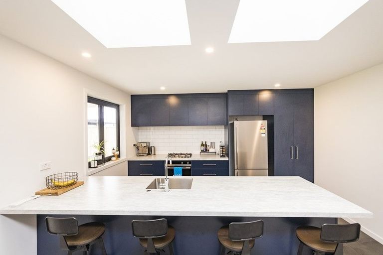 Photo of property in 3 Sardinia Grove, Fitzherbert, Palmerston North, 4410