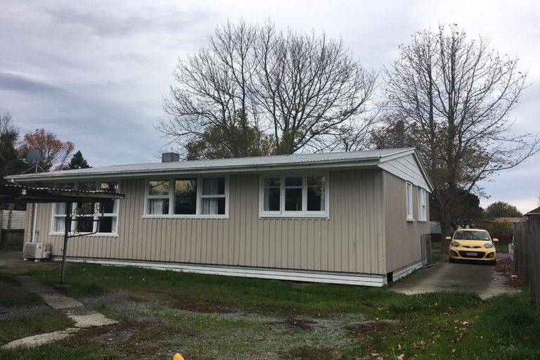 Photo of property in 3 Vicki Street, Sockburn, Christchurch, 8042