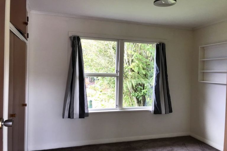 Photo of property in 128 Waikawa Road, Picton, 7220