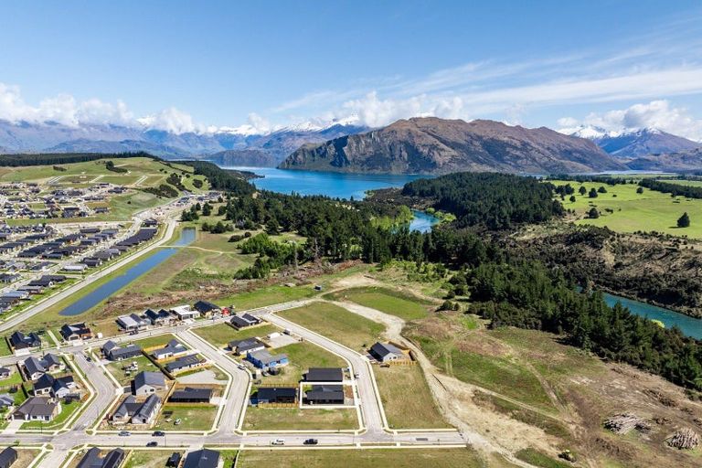 Photo of property in 14 Moonstone Street, Albert Town, Wanaka, 9305