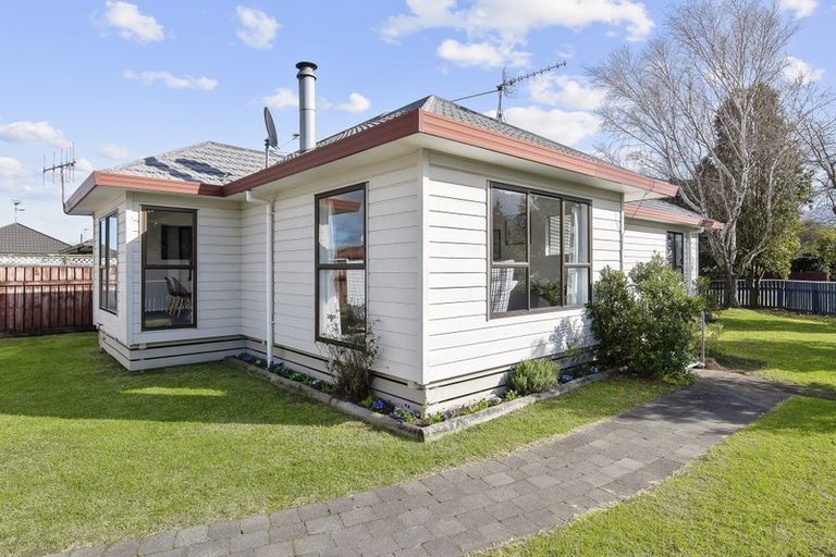 Photo of property in 64 Arawhata Road, Paraparaumu, 5032