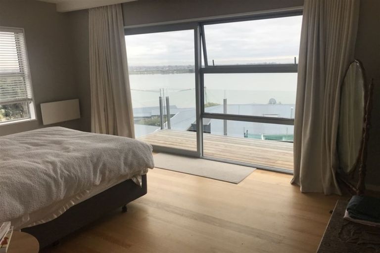 Photo of property in 11 Te Awakura Terrace, Mount Pleasant, Christchurch, 8081