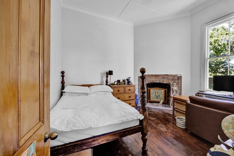 Photo of property in 207 Egmont Street, Patea, 4520