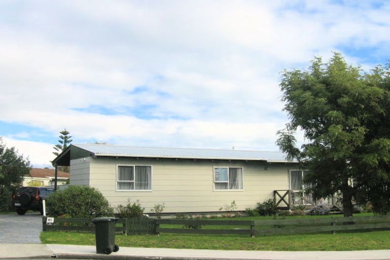 Photo of property in 51 Parakai Street, Paraparaumu, 5032