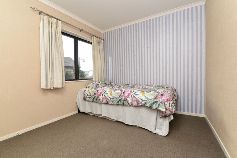 Photo of property in 54 Saint James Drive, Huntington, Hamilton, 3210