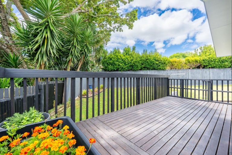 Photo of property in 1/63 Rosier Road, Glen Eden, Auckland, 0602