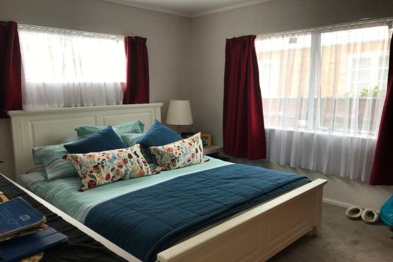 Photo of property in 2/63 Trafalgar Street, Waterloo, Lower Hutt, 5011