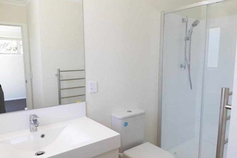 Photo of property in 18 Coolen Place, Tuakau, 2121