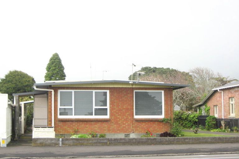 Photo of property in 378b Devon Street East, Strandon, New Plymouth, 4312