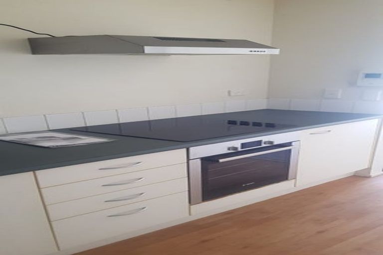 Photo of property in 8 Girton Terrace, Mount Cook, Wellington, 6021