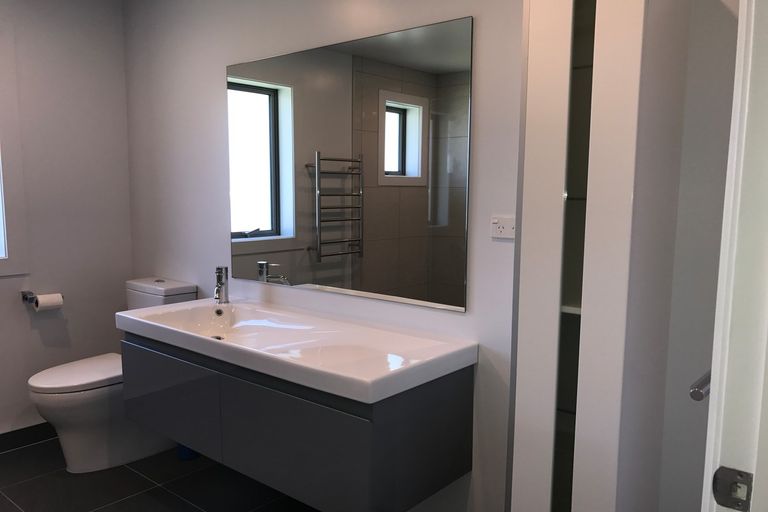 Photo of property in 3 Hector Street, Bradford, Dunedin, 9011