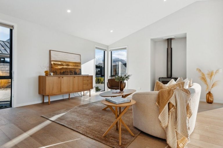 Photo of property in 6 Campbell Road, Wanaka, 9305