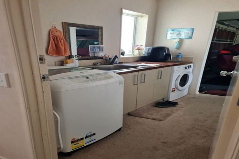 Photo of property in 51 Chateau Rise, Flat Bush, Auckland, 2016