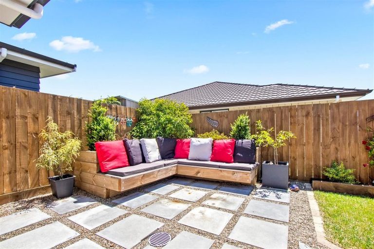 Photo of property in 4 Trevally Place, Snells Beach, 0920