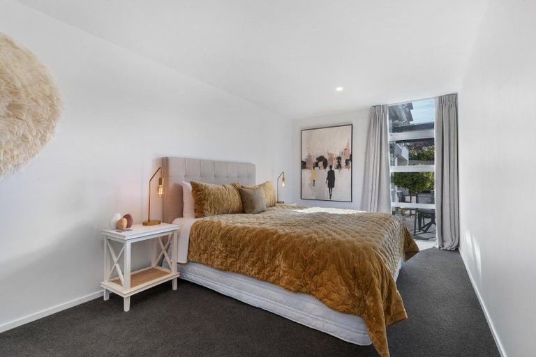 Photo of property in 15 Faulks Terrace, Wanaka, 9305