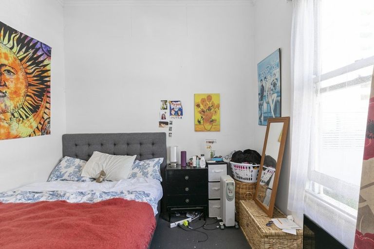 Photo of property in 293 Mansfield Street, Newtown, Wellington, 6021