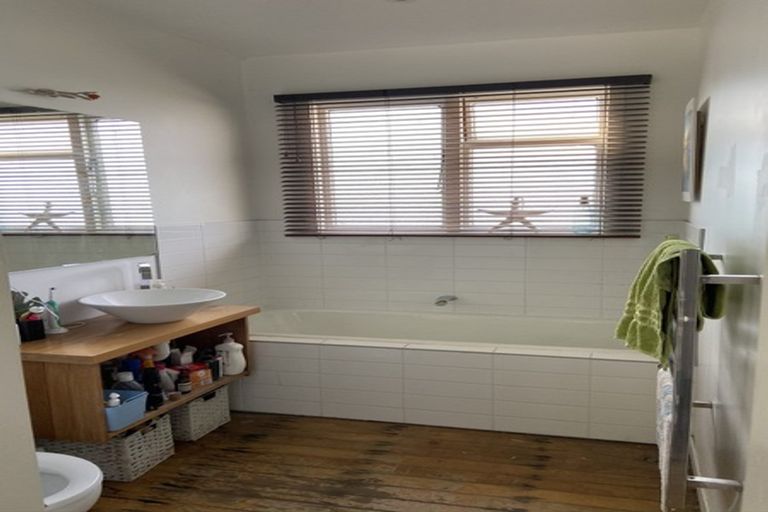 Photo of property in 51 Saint Andrews Hill Road, Mount Pleasant, Christchurch, 8081