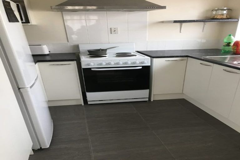 Photo of property in 2/137 Great South Road, Manurewa, Auckland, 2102