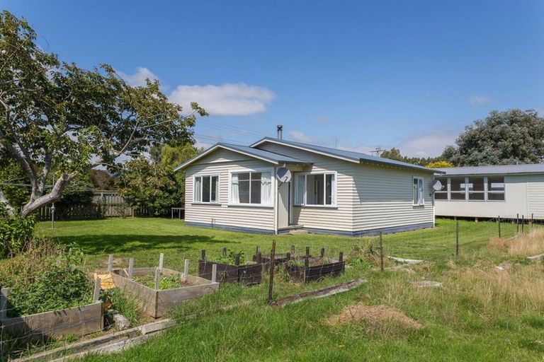 Photo of property in 53 Tipapakuku Road, Dannevirke, 4930