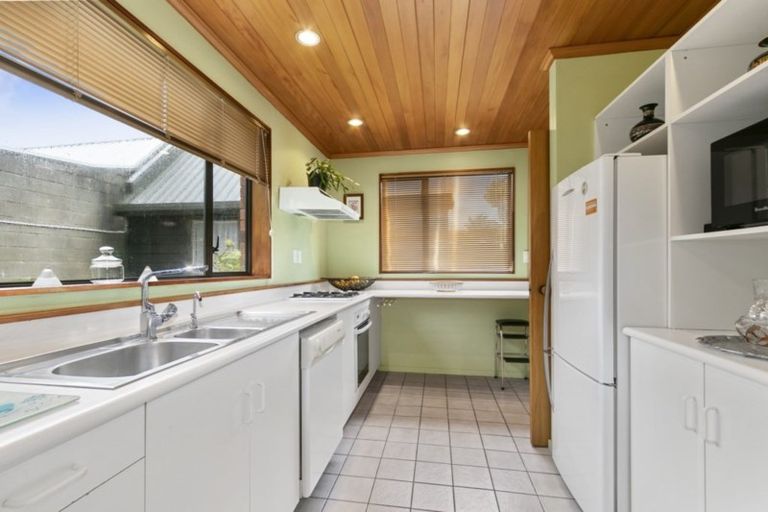 Photo of property in 36a Whites Line West, Woburn, Lower Hutt, 5010